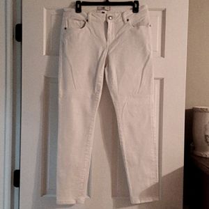 Cabi - Cute, comfy white jeans